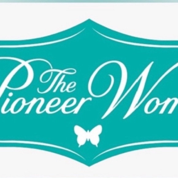 The Pioneer Woman Fancy Flourish Mini 0.65-quart Crock Pot/Slow Cooker - Picture 3 of 4